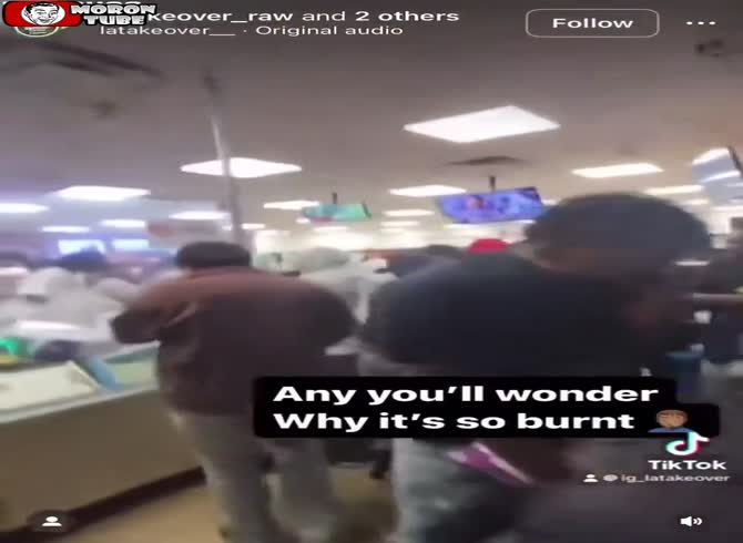 Video :Convenience store looting during an unlawful gathering in Los Angeles